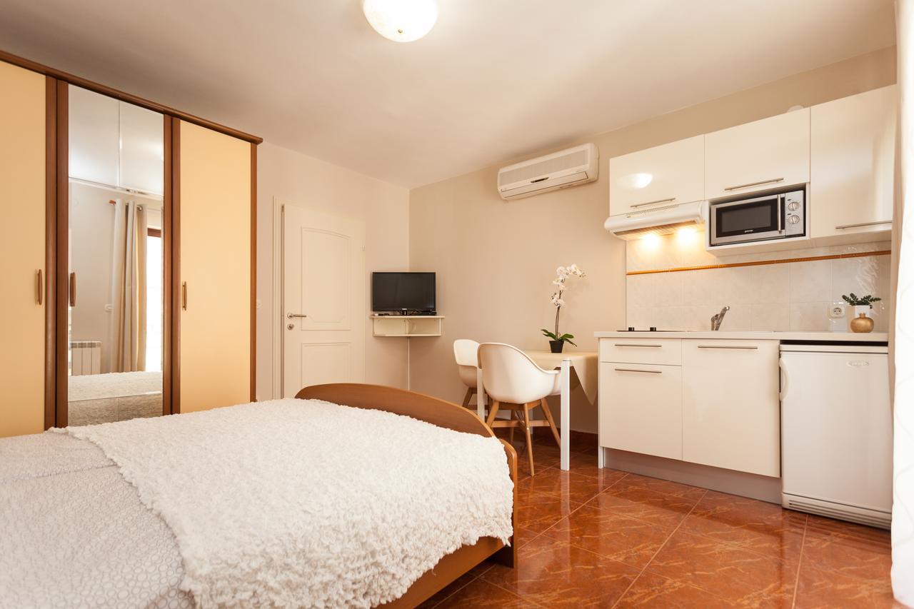 Apartments Alice Rovinj Exterior photo